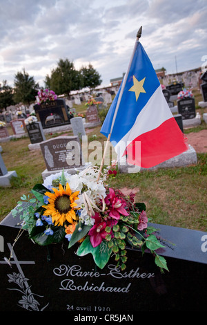 Kanada, New Brunswick, Acadia, Shippagan, Friedhof, die Acadian Flagge Stockfoto