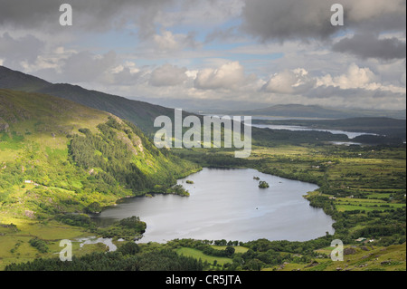 Glanmore Lake angesehen vom Healy Pass, Co. Kerry, Irland Stockfoto