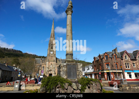 St. Kessogs Kirche besuchen Schottland touristischen Zentrum und Krieg-Denkmal in Ancaster Square in den malerischen kleinen Stadt von Callander Stockfoto