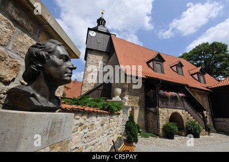 St.-Bartholomäus Kirche, Bach-Kirche, der Kirche, wo Hochzeit Johann Sebastian Bach verheiratet mit einer Büste von Bach in war, der Stockfoto