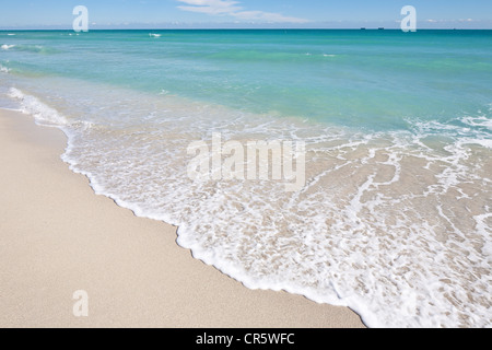 USA, Florida, Miami Beach, South Beach, Strand und Atlantik Stockfoto