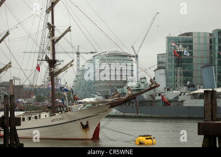 Königin Elizabeth II Diamond Jubilee Flottille Stockfoto
