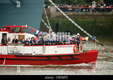 Königin Elizabeth II Diamond Jubilee Flottille Stockfoto