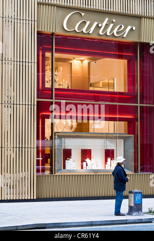 Japan, Insel Honshu, Tokio, Ginza, Chuo Dori, luxuriösen französischen Shop (Schmuck und Uhren) Cartier, Fassade Stockfoto