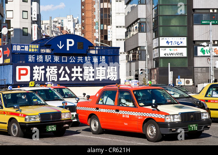 Japan, Insel Honshu, Tokio, Minato, Shimbashi Bahnhof taxis Bahnhof Stockfoto