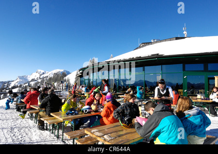 Panoramarestaurant am Brauneck Berg in der Nähe von Lenggries, Isarwinkel, Upper Bavaria, Bavaria, Germany, Europe, PublicGround Stockfoto