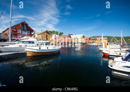 Kleine Boote im Hafen von Råkvåg, Rissa, Sør-Trøndelag, Norwegen Stockfoto