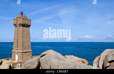 Leuchtturm Le Phare de Männer Ruz Ploumanach, Côtes d ' Armor, Bretagne, Frankreich Stockfoto