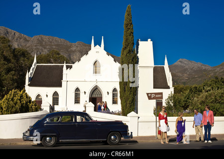 Süd Afrika, Western Cape, Franschhoek, Niederländisch Reformierte Kirche datiert 1847, so dass eine Hochzeit Masse Stockfoto