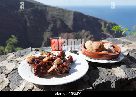 Spanien, Ziegenfleisch mit Kartoffel, Nahaufnahme Stockfoto