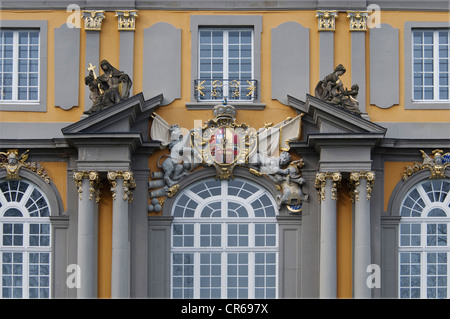 Blick vom südlich des renovierten Koblenz-Tors, Mantel der Betriebe von Clemens August von Bayern, Bonn, Nordrhein-Westfalen Stockfoto