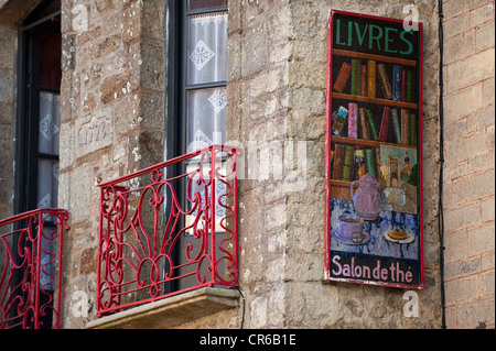 Frankreich, Ille et Vilaine, Becherel, la Cité du Livre (Dorf der Bücher), Buchhandlungen in der Nähe von Porte Saint Michel (St. Michaelis Stockfoto