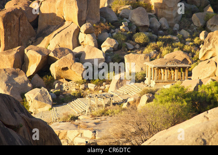 Indien, Karnataka, Hampi, Ansicht der Ruinen des Tempels Stockfoto