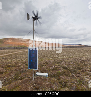 Solar und Wind angetriebene Ausrüstung, seismische Aktivitäten in der Nähe der Krafla Kraftwerk, Island zu überwachen Stockfoto