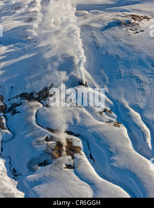 Dampf steigt aus geothermischen Gebiet, Hrafntinnusker, Hochland Island Stockfoto