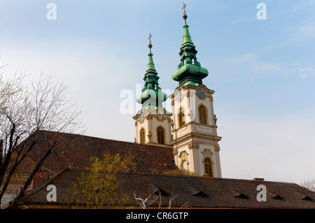 Zwiebeltürme der St. Annes Kirche in Budapest in Ungarn in Osteuropa Stockfoto