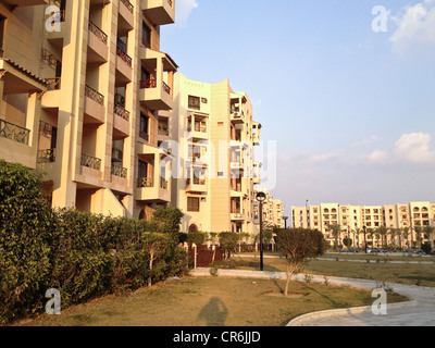Al Rehab City ist eine enorme Wohnanlage mit mehreren Diensten im Inneren in einem Vorort von Kairo Stockfoto