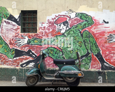 Pro-revolutionäre Graffiti auf Mohamed Mahmoud Street Innenstadt von Kairo Ägypten Stockfoto