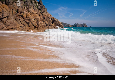 Porthcurno Strand im Süd Cornwall, England, UK Stockfoto