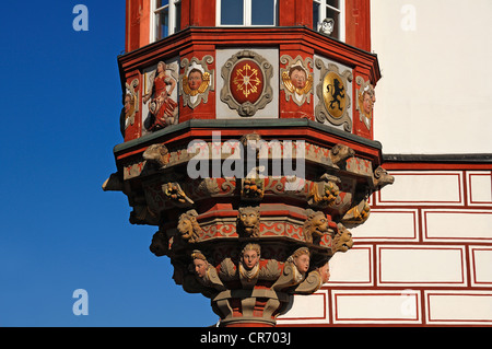 Detail von einem zweistöckigen polygonalen Erker auf einem Coburg Stadthaus, Renaissance-Gebäude, gebaut aus dem Jahre 1597, 1601, bin Markt 10 Stockfoto