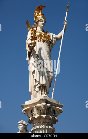 Skulptur der Pallas Athene vor dem österreichischen Parlament Gebäude, Dr.-Karl-Renner-Ring, Wien, Österreich, Europa Stockfoto