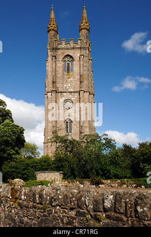 Turm der Kirche St. Pancras, Widecombe-in-the-Moor, Nationalpark Dartmoor, Devon, England, Vereinigtes Königreich, Europa Stockfoto