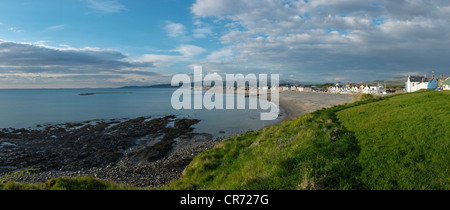 einen Panoramablick über das Meer Borth, an der Cardigan Bay Küste Ceredigion Wales UK Stockfoto