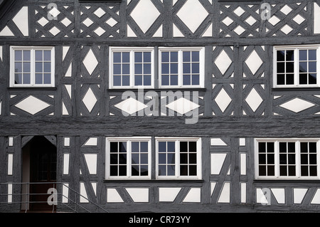 Altes Fachwerk Fassade aus dem 17. Jahrhundert, Kirchstrasse 9, Ettenheim, Baden-Württemberg, Deutschland, Europa Stockfoto