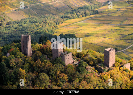 Frankreich, Haut Rhin, die drei Donjons von Eguisheim in das Massiv des Vosges (Luftbild) Stockfoto