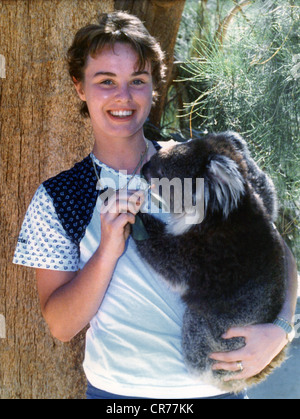 Hingis, Martina, * 30.9.1980, Schweizer Sportlerin (Tennisspielerin), halbe Länge, mit Koala, Cohunu Koala Park, Australien, 10.1.1997, Stockfoto