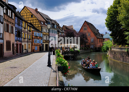 Frankreich, Haut Rhin, Colmar, klein-Venedig, Bezirk la Krutenau umgeben vom Fluss Lauch, Reise auf einem Schiff entlang der Quai de Stockfoto