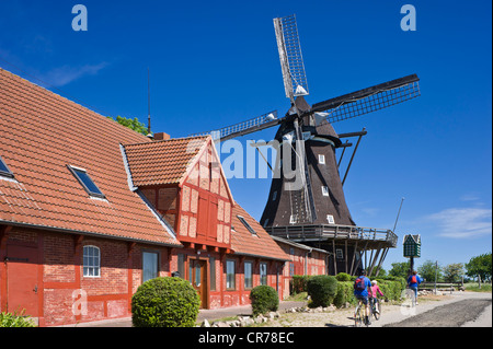 Mühle in den Mühlen und landwirtschaftliches Museum, Lemkenhafen, Fehmarn Insel, Ostsee, Schleswig-Holstein, Deutschland, Europa Stockfoto