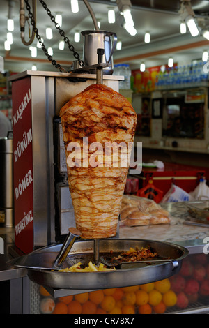 Türkei, Istanbul, Stadtteil Beyoglu, Kebab restaurant Stockfoto