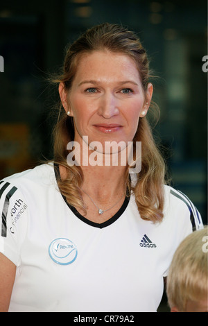 Graf, Stefanie 'Steffi', * 14.6.1969, Deutsche Sportlerin (Tennisspielerin), Porträt, während des Charity Tennis Tournament, Hamburg, 30.6.2010, Stockfoto