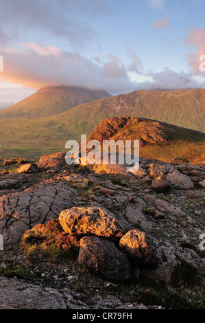 Blick vom Nead Na h - Lolaire in Richtung Marsco und Druim Na Ruaige in der lauen Abend Sonne, Isle Of Skye Stockfoto