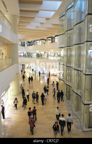 Innere des gehobenen Pacific Place Shopping-Mall in Hong Kong Stockfoto