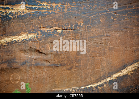 Ca. 3000 Jahre alte Felszeichnungen von Native Americans, Sand Island, in der Nähe von Bluff, Nord-Utah, USA Stockfoto