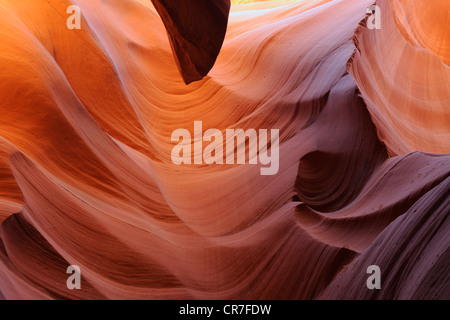Felsformationen, Farben und Texturen in der Antelope Slot Canyon, Arizona, USA Stockfoto