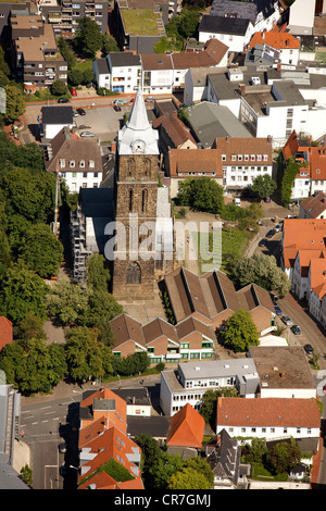 Luftaufnahme, Turm der Marienkirche oder St. Marien Kirche in Minden, Minden-Lübbecke, Nordrhein-Westfalen, Deutschland, Europa Stockfoto