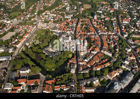 Luftaufnahme von Detmold, Fuerstliches Residenzschloss oder fürstliche Residenz Schloss, Ostwestfalen-Lippe, Ostwestfalen Stockfoto