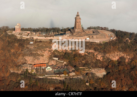 Luftbild, Kyffhaeuser, Barbarossa oder Kaiser-Wilhelm-Denkmal, Bendeleben, Bewölkung, Temperatur-Inversion, Thüringen Stockfoto