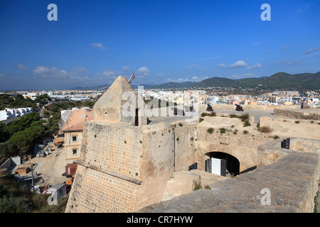 Spanien, Balearen, Ibiza, Ibiza Altstadt (UNESCO-Website), Dalt Vila, Blick von der Stadtmauer Stockfoto