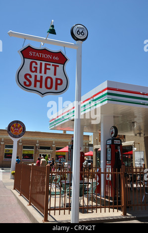 Bahnhof 66 italienisches Bistro Restaurant und Geschenk-Shop in Williams, eine alte historische Route 66 Stadt in Arizona, USA Stockfoto