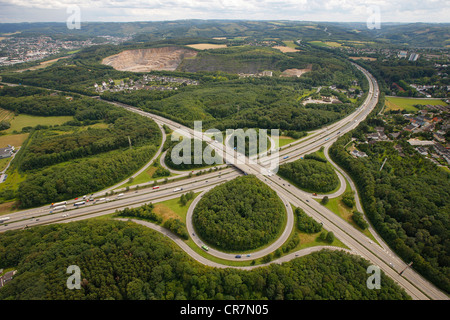 Luftbild, Autobahn A45 Sauerlandlinie und Autobahn A46 Autobahnkreuz Hagen, Hagen, Ruhrgebiet, Nordrhein-Westfalen Stockfoto