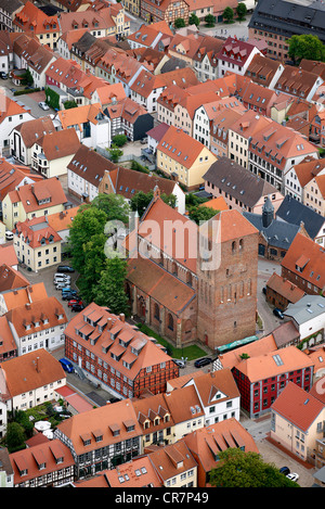 Luftbild, Georgenkirche Kirche, Neuer Markt Platz, Warener, Landkreis Müritz, Mecklenburg-Western Pomerania, Deutschland, Europa