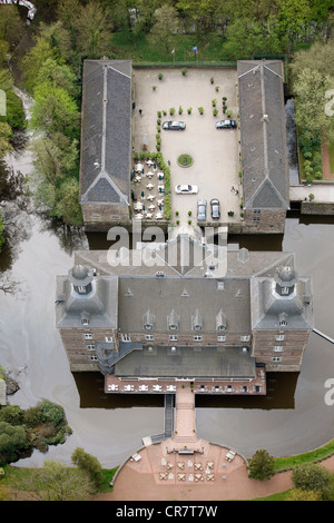 Luftaufnahme, Grabenlöffel Schloss Hugenpoet, Schloss, Sterne-Restaurant und Schlosshotel, Essen-Kettwig, Essen, Ruhrgebiet-region Stockfoto