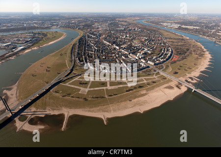 Rheinbogen, Biegung des Flusses Rhein, Altstadt, in der Mitte, Oberkassel, Düsseldorf, Rheinland, Nordrhein-Westfalen Stockfoto