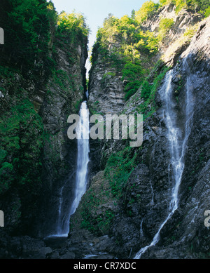 Frankreich, Haute Garonne, Bagneres de Luchon, Ru Kaskade von Hölle, Lystal Stockfoto