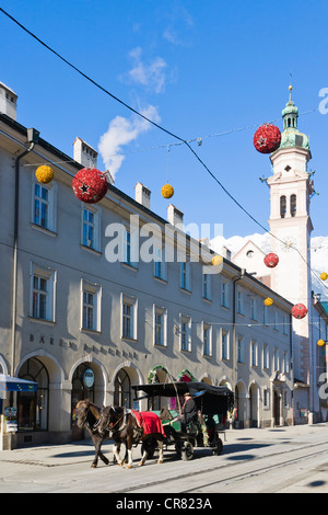 Maria-Theresien-Straße mit Servitenkirche, Innsbruck, Tirol, Austria, Europe Stockfoto