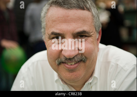 Friedman, US-amerikanischer Journalist und Autor abgebildet auf der Telegraph Hay Festival 2012, Hay-on-Wye, Powys, Wales, UK Stockfoto